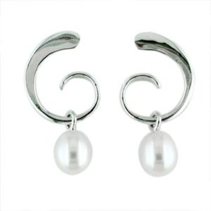 pearl-earrings